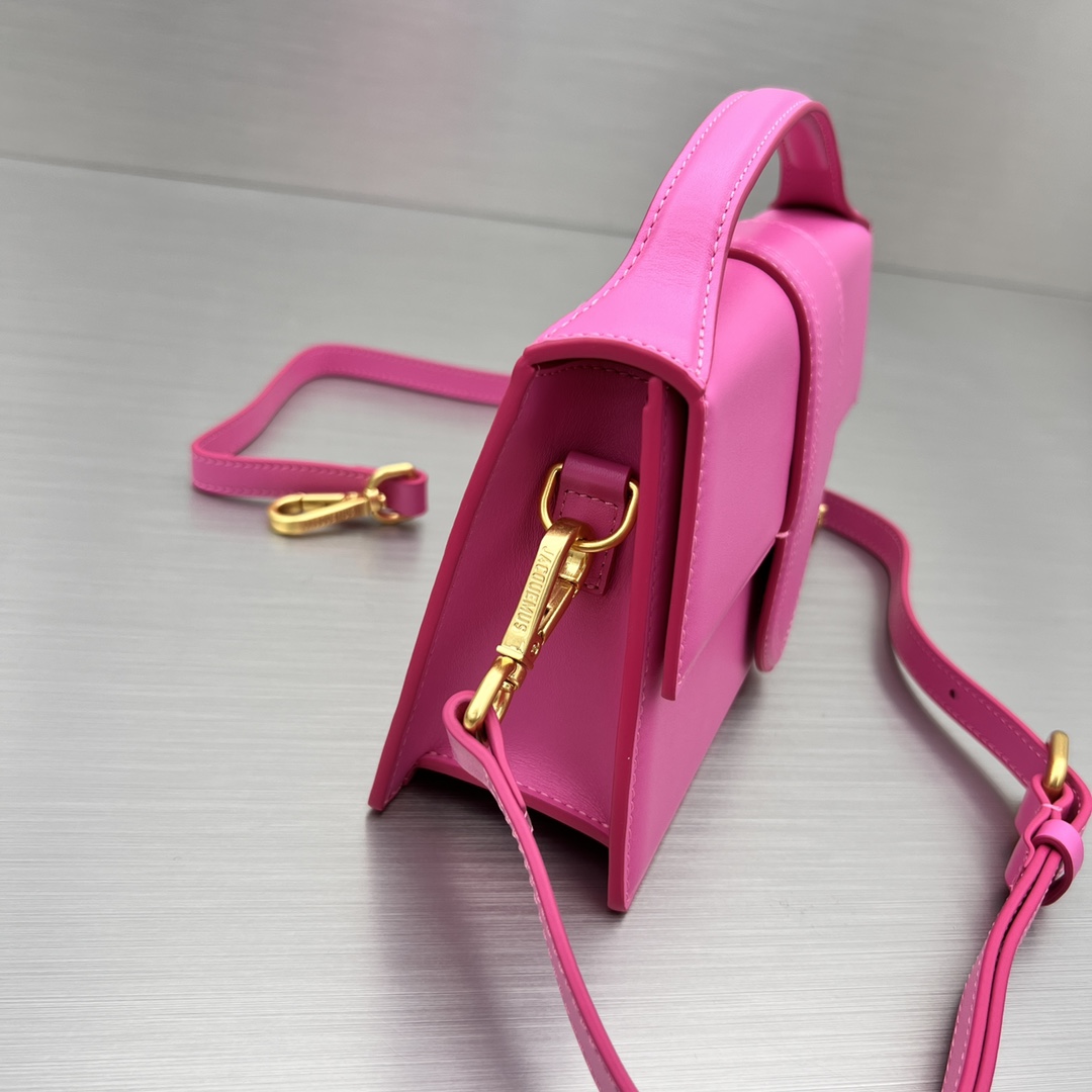 Jacquemus Satchel Bags